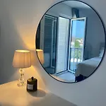 شقة Tara